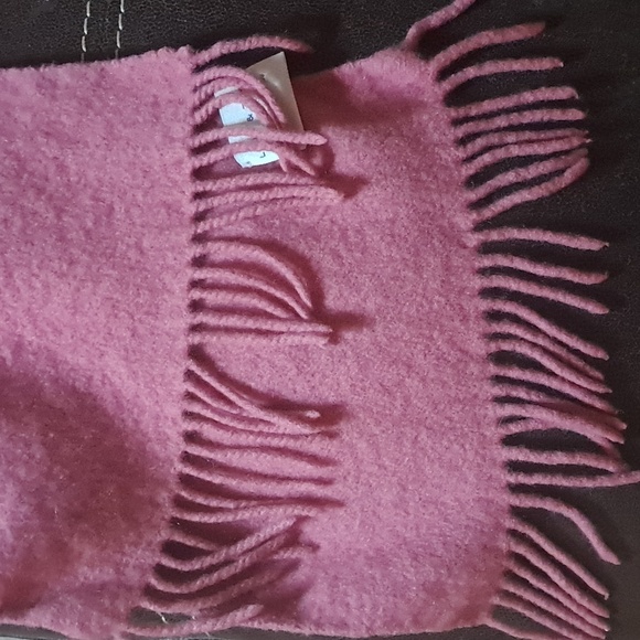 Lord & Taylor Pink 100% Cashmere Fringed Scarf Soft Quiet Luxury Luxury Preowned - Picture 6 of 7
